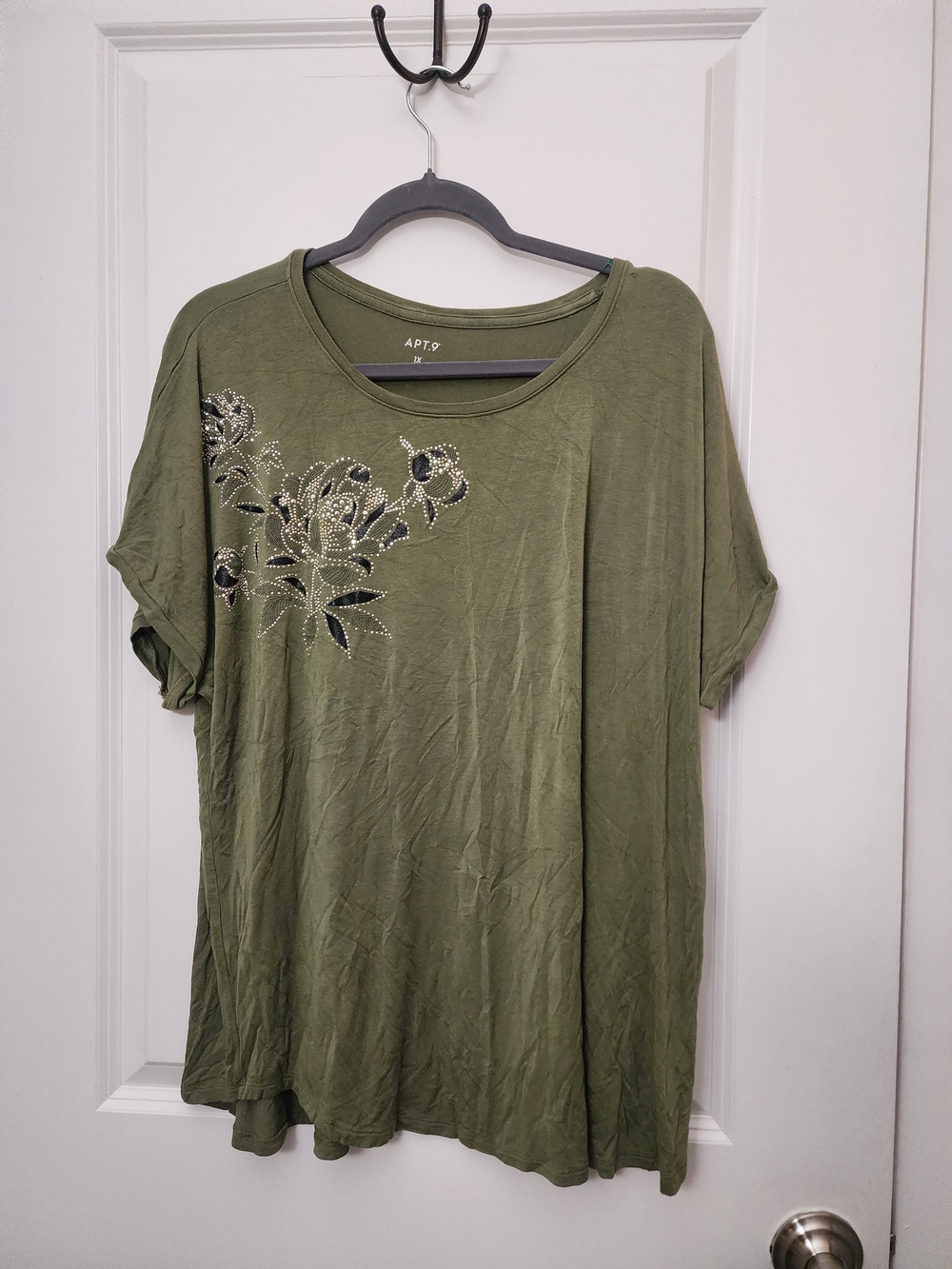 5/$30 Apt. 9 Olive Green Embellished Floral Short Sleeve Top